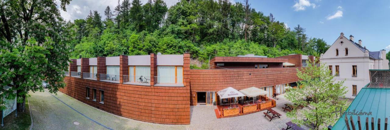 Restaurace A Pension Hrebikarna Chomutov Ngoại thất bức ảnh